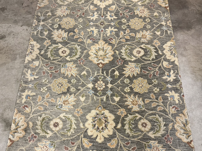 8' x 5' Area rug