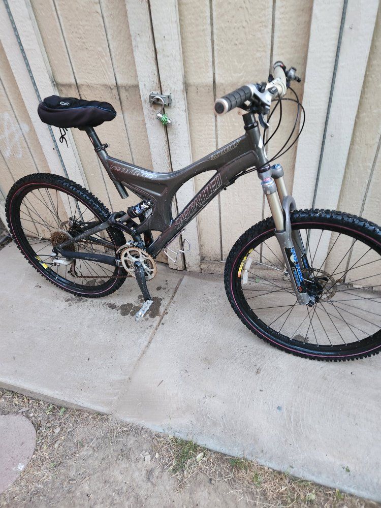 Specialized Enduro Comp Full Suspension Mountain Bike, Medium size frame