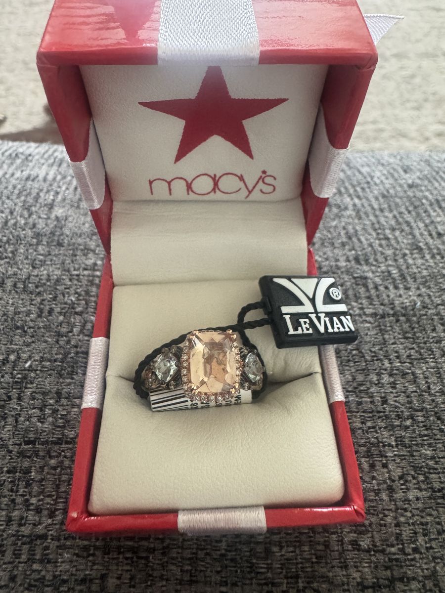 Brand New Le Vian 14K Strawberry Gold Morganite Ring – $1,500 OBO