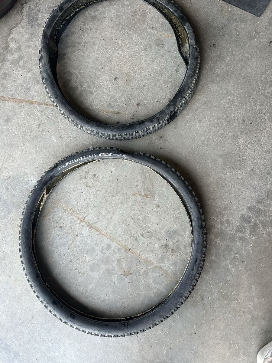 Pair Specialized Purgatory 29 x 2.3 tires