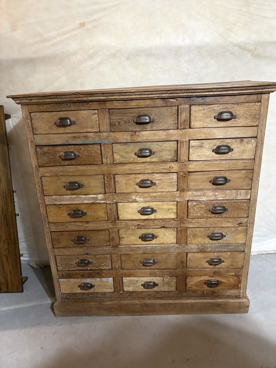 Solid Wood 21-Drawer Vintage Apothecary