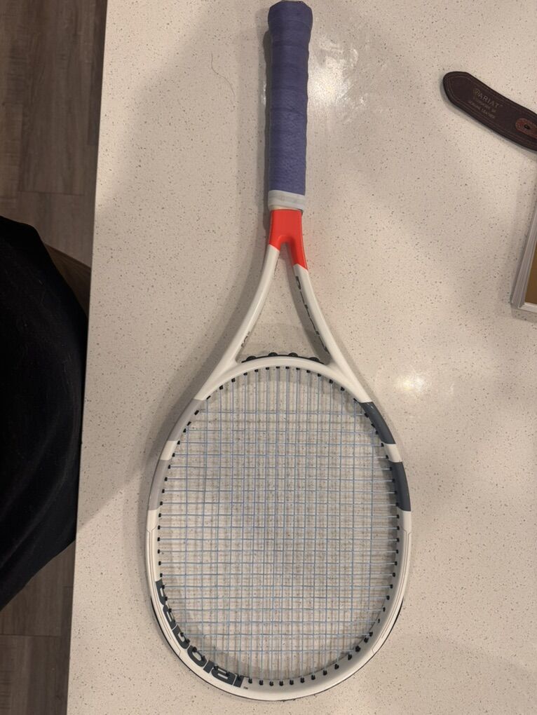 Babolat Pure Strike VS