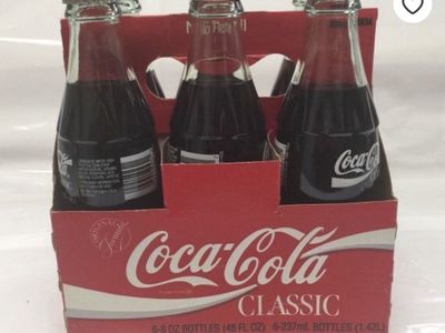 Coca-Cola Classic 1986 Unopened 6-Pack 8 oz Glass Bottles with Carrier - Collectible