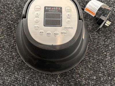 Instant Pot Air Fryer Lid - 6-in-1 functions: Air Fry, Broil, Bake, Roast, Dehydrate, Reheat
