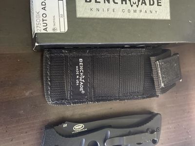 BenchMade Auto Adamas , black.