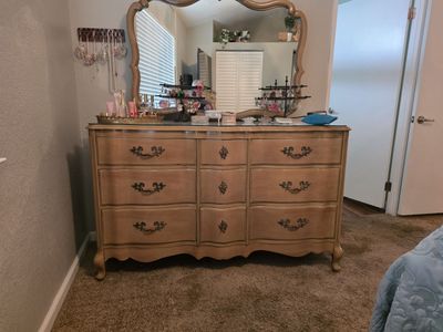 Soiled wood bedroom set
