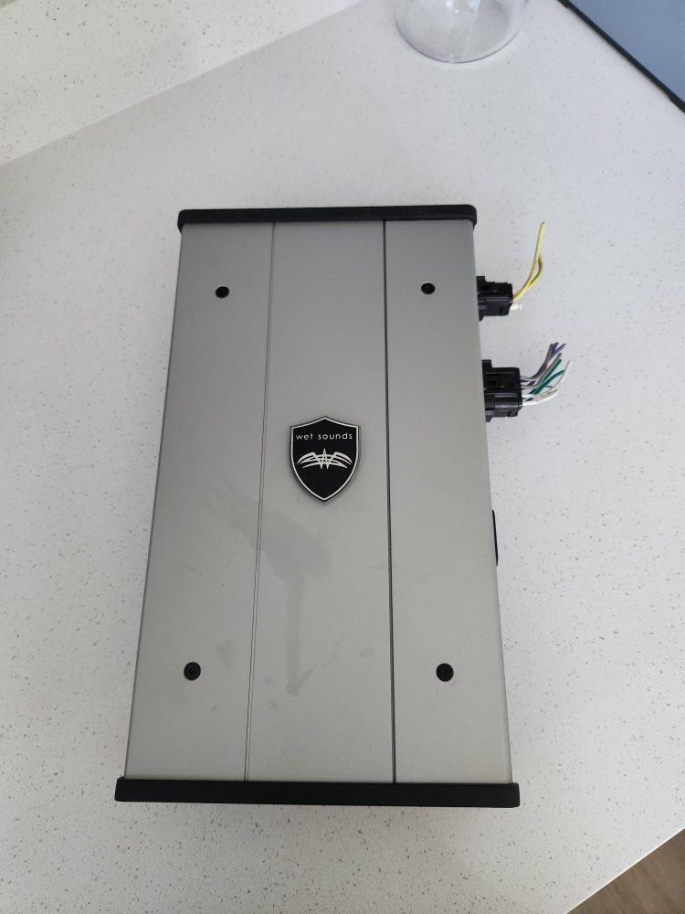 Wet Sounds HTX-4 Marine Amplifier - Excellent Condition with Wiring Harnesses
