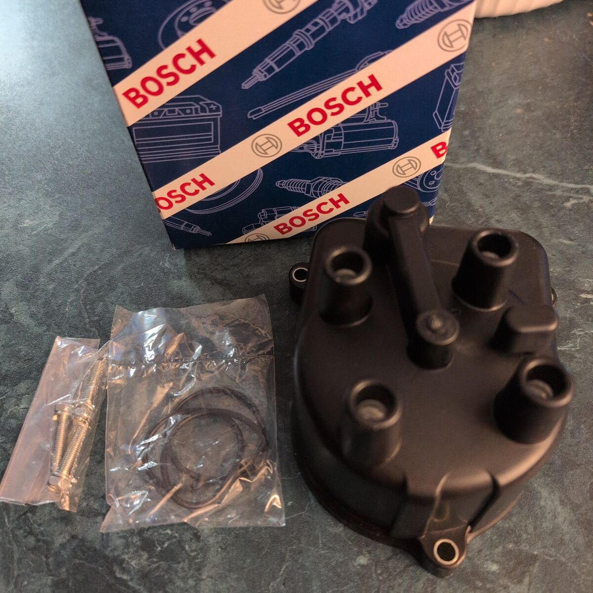 Bosch Distributor Cap 03306