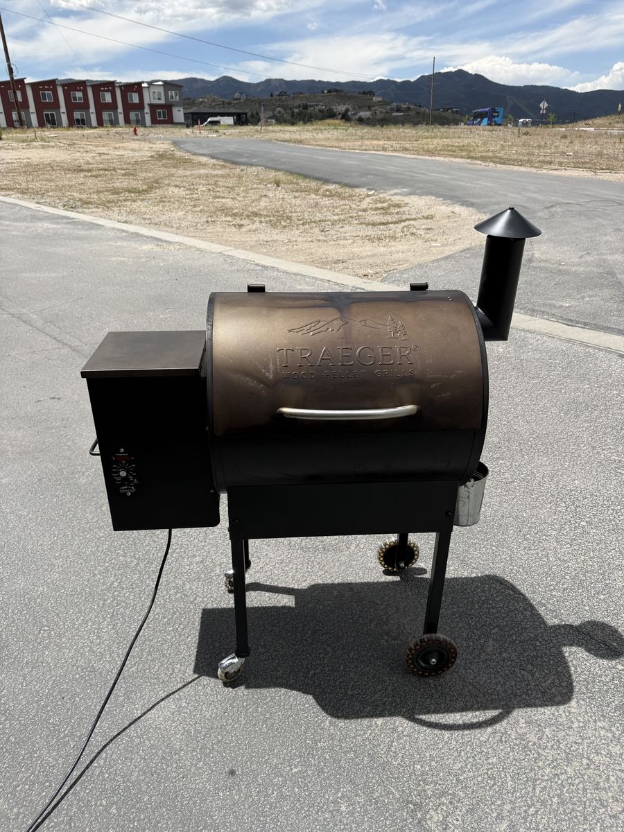 Traeger Smoker & Accessories