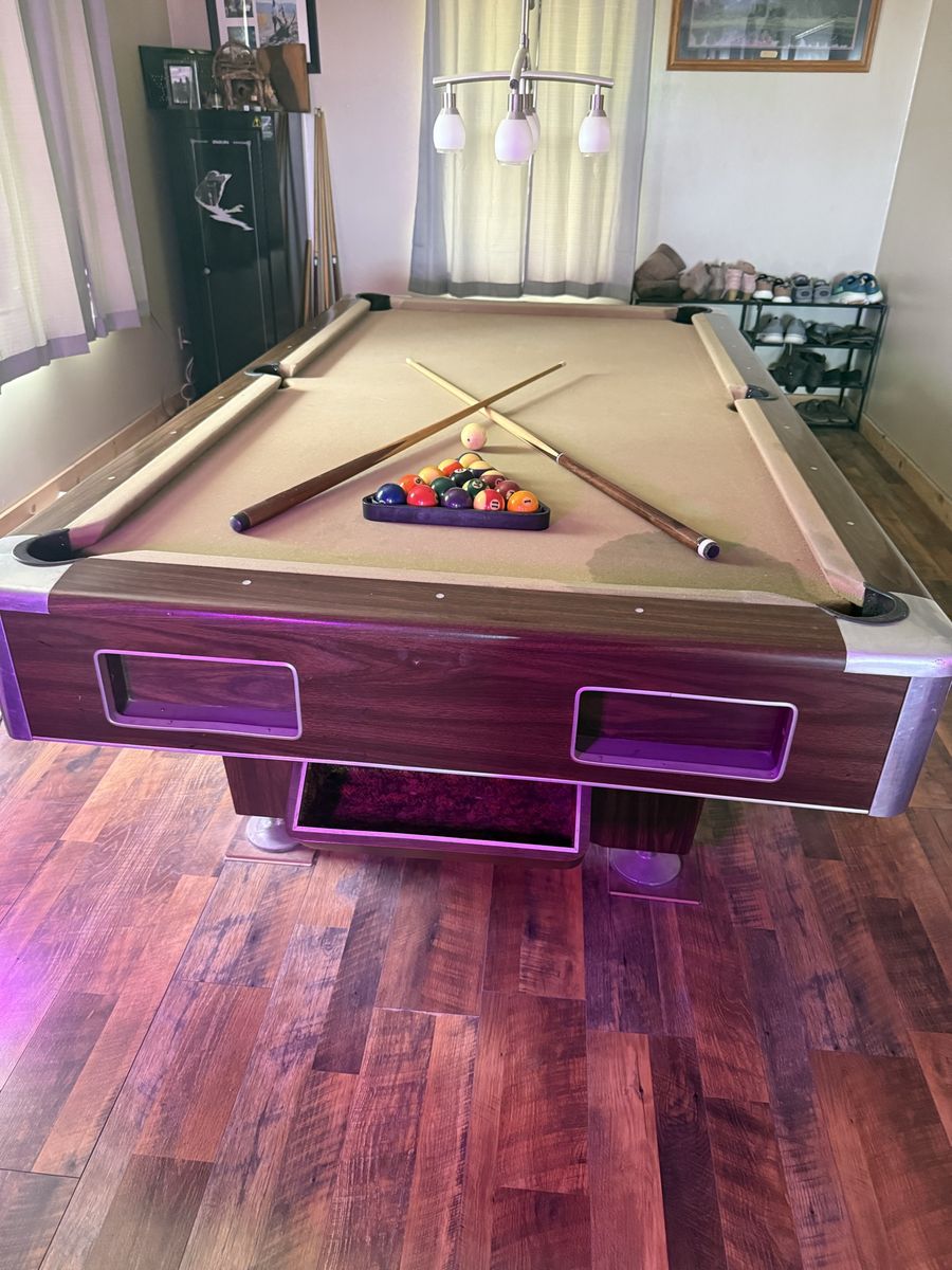 Pool table
