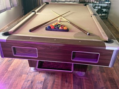 Pool table
