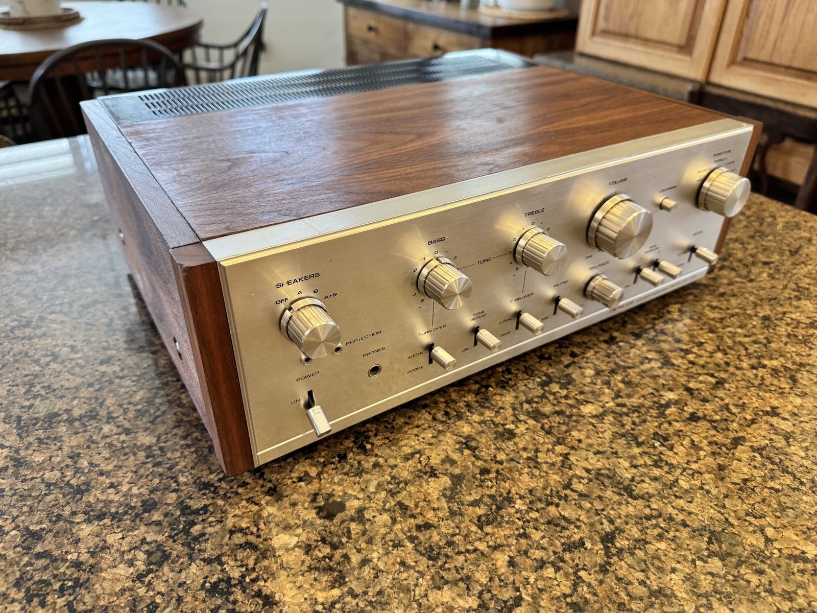 Vintage Pioneer SA-7100 Integrated Amplifier