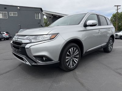 2020 Mitsubishi Outlander SE