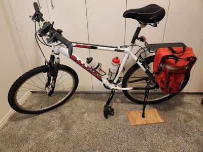 22-in Raleigh M80 21 speed bike