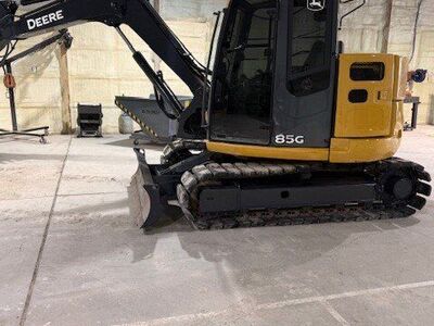 Deere 85G