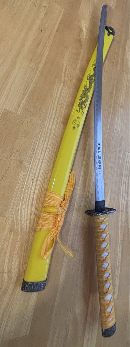 Decorative Japanese Katana Sword with Yellow Dragon Scabbard