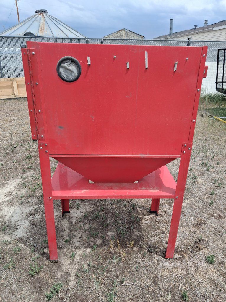 Main image 4