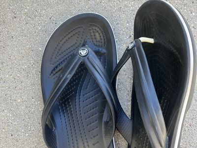 Crocs Flip Flops Womens Size 8 Black White Stripe