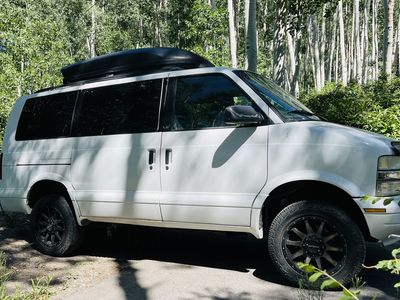 2000 Chevrolet Astro Van LT