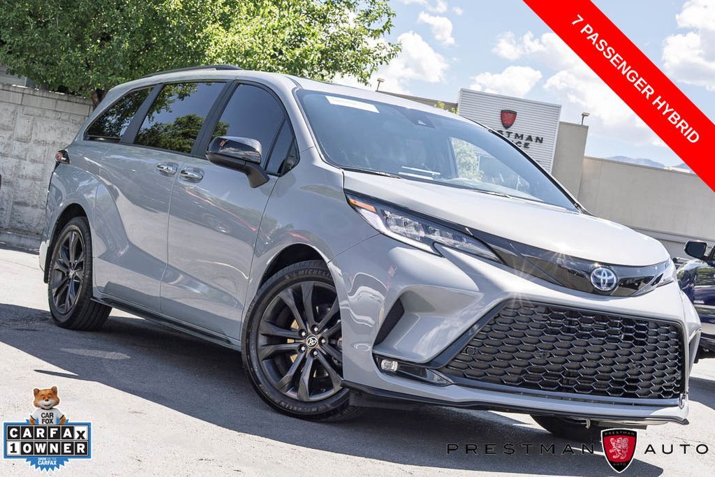 2025 Toyota Sienna XSE 7-Passenger
