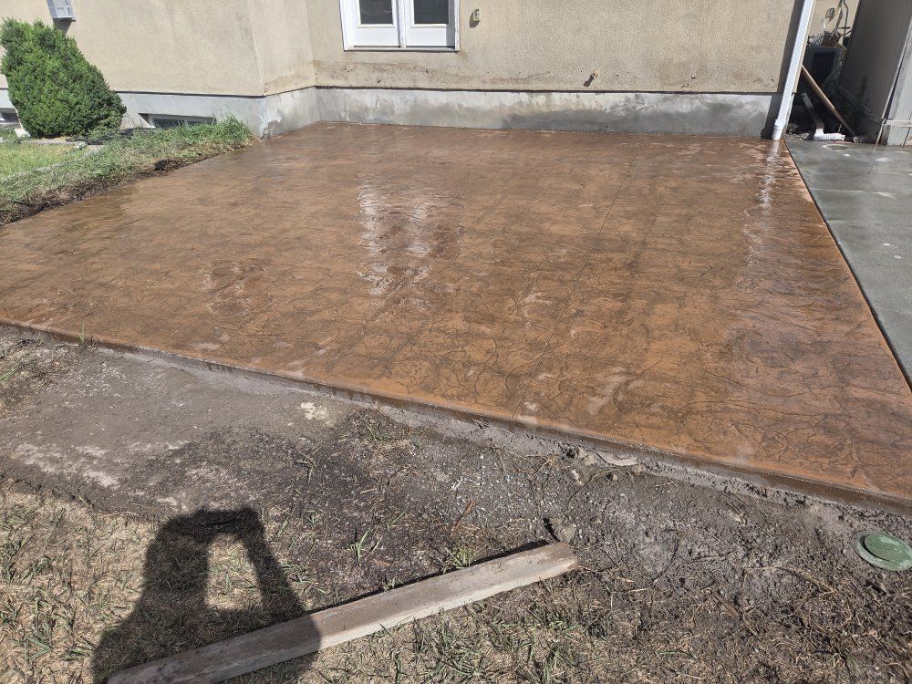 Professional Concrete Contracting Services - Driveways, Patios, and Stamped Concrete