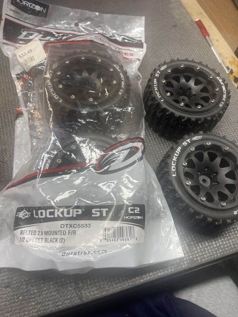 Brand New Duratrax Lockups Belted Wheels $50