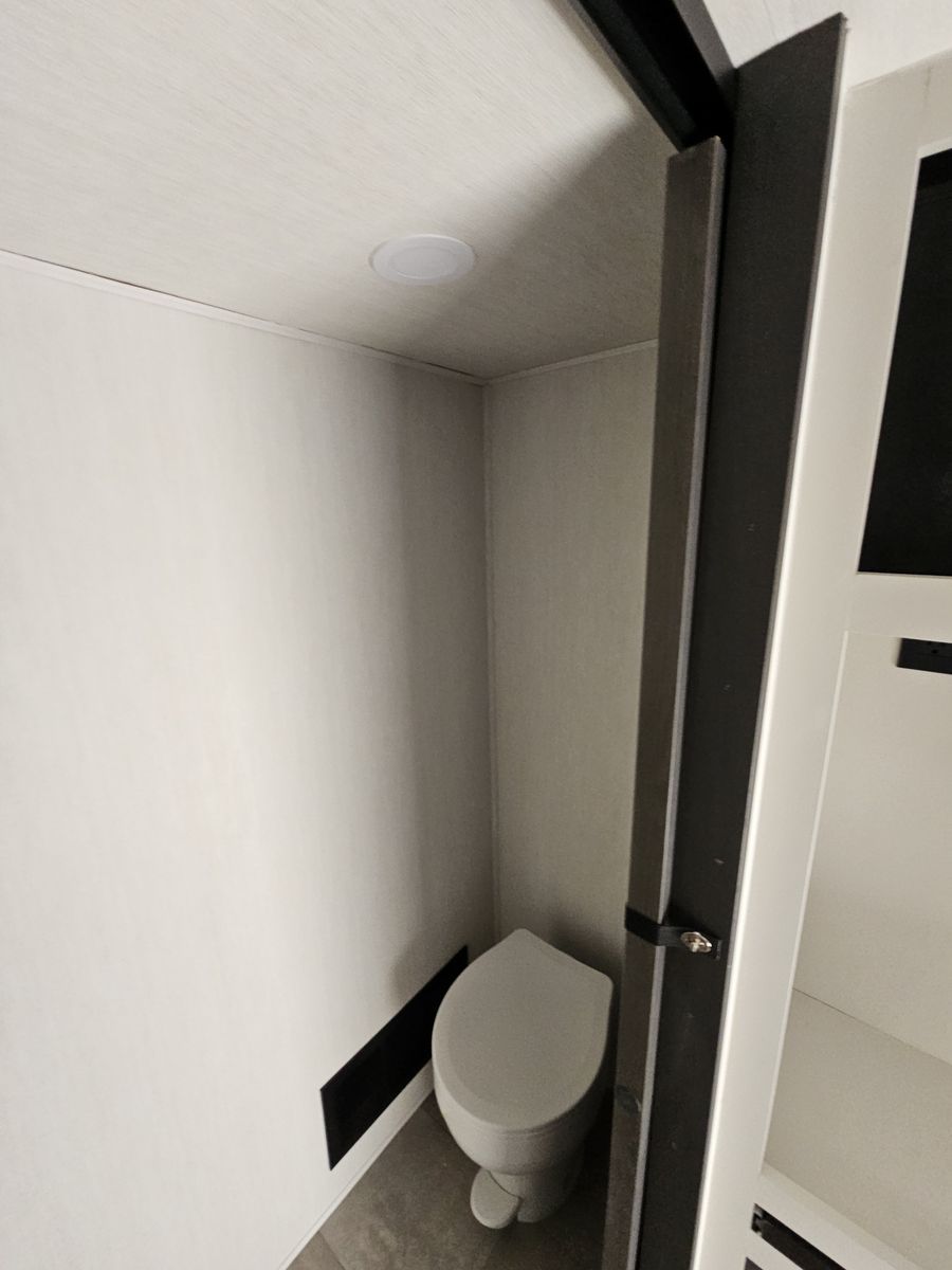 Main image 19