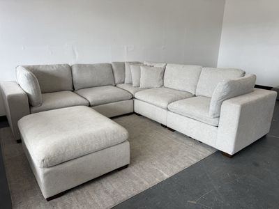GRAY COSTCO LOWELL MODULAR SECTIONAL SOFA COUCH & OTTOMAN