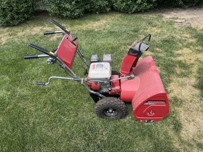 Honda HS55 2-Stage Gas Powered Snow Blower - Red, 5.5 HP, Walk-Behind