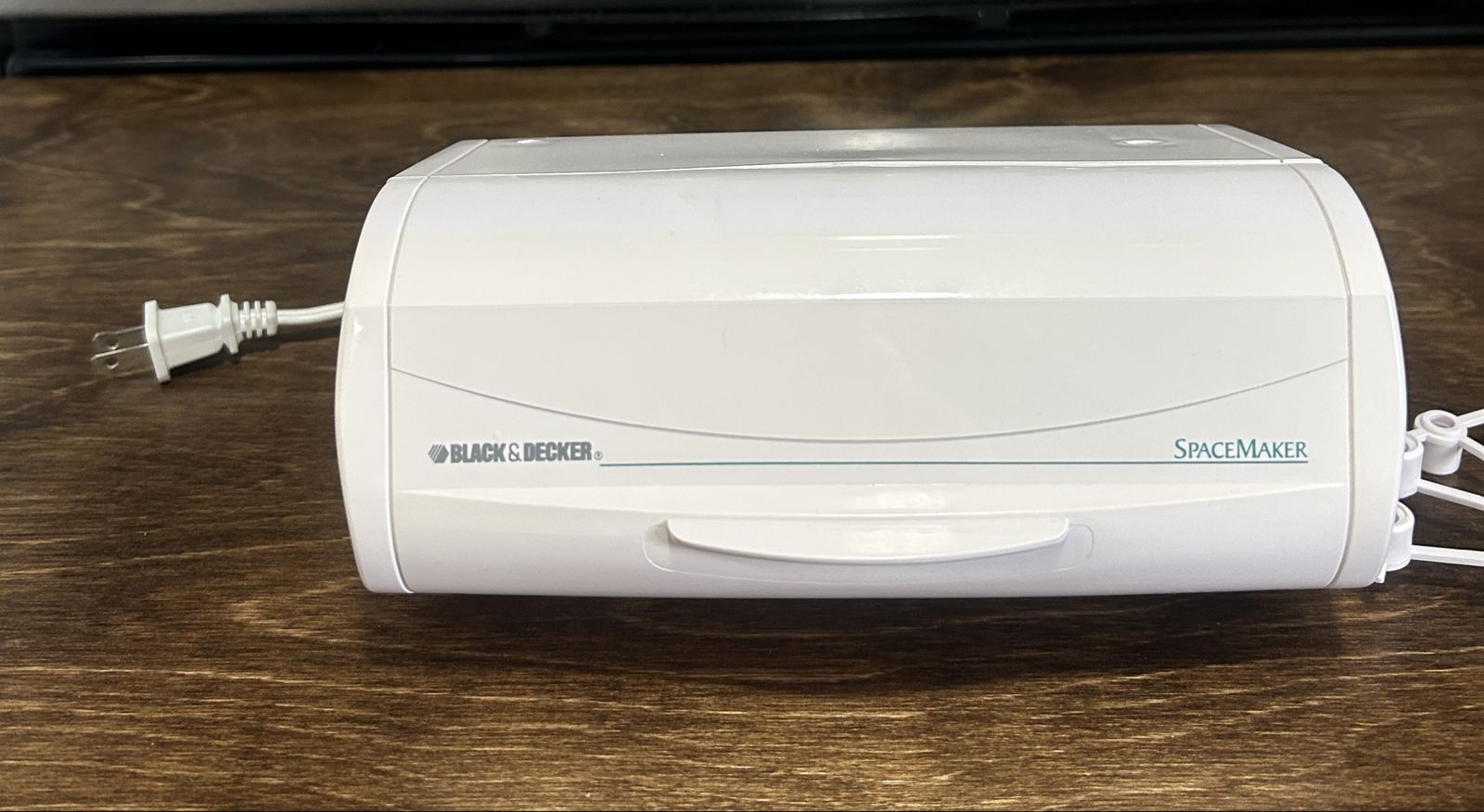 Black & Decker Spacemaker Under-Cabinet Can Opener – Tested & Working