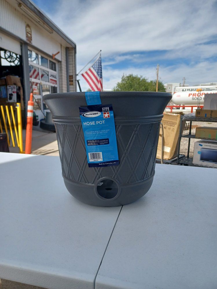 Suncast Hose Pot Decorative Garden Hose Storage Container Grey
