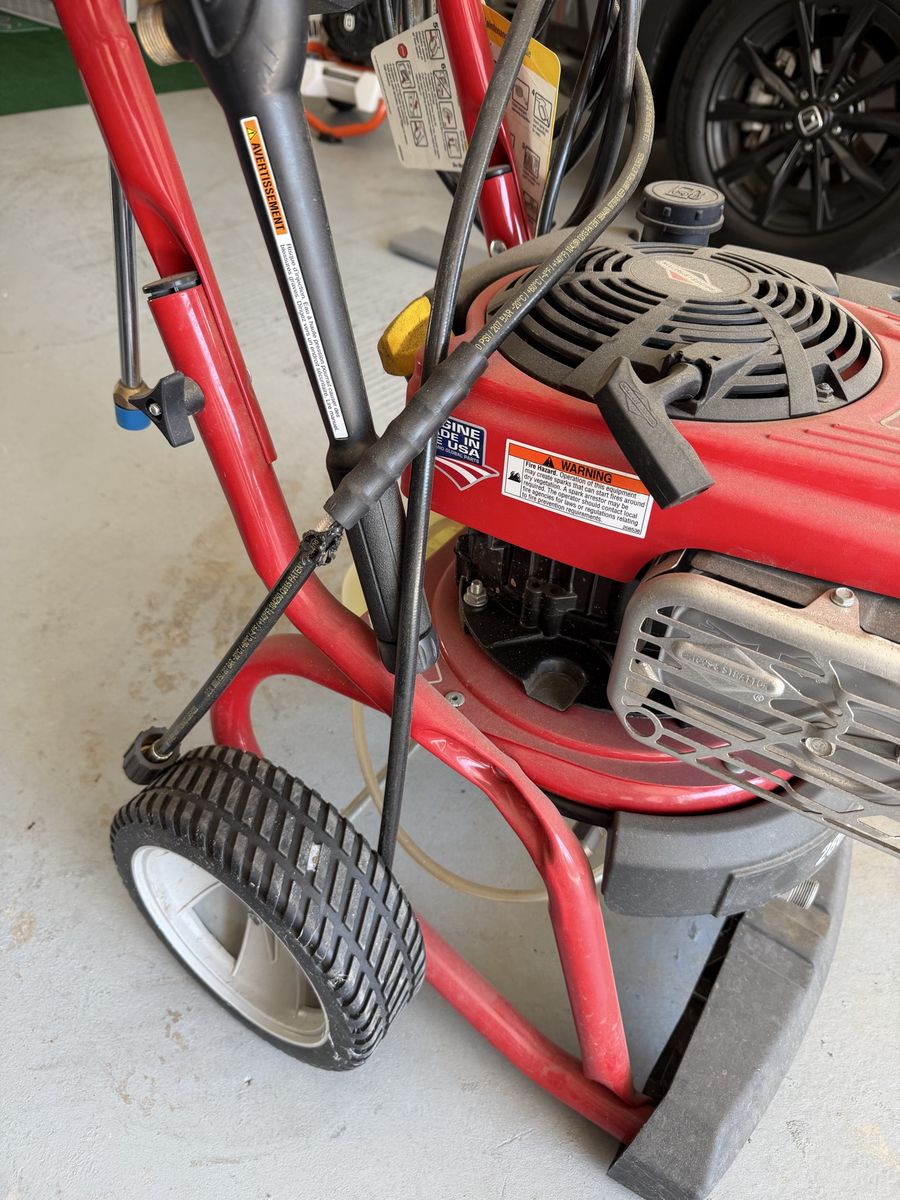 Troy-Bilt 2800 MAX PSI 2.3 MAX GPM Gas Pressure Washer