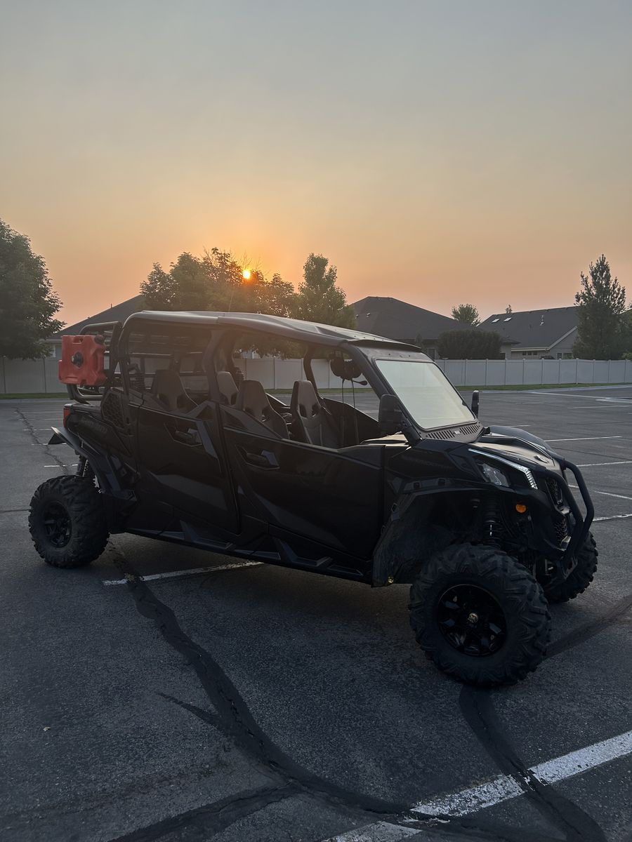 2021 Can-Am Maverick Sport Max DPS 1000R - 1,400 Mi, Street Legal