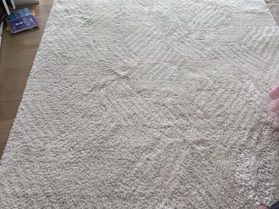 Large Off-White Shag Area Rug - Soft & Cozy Floor Decor