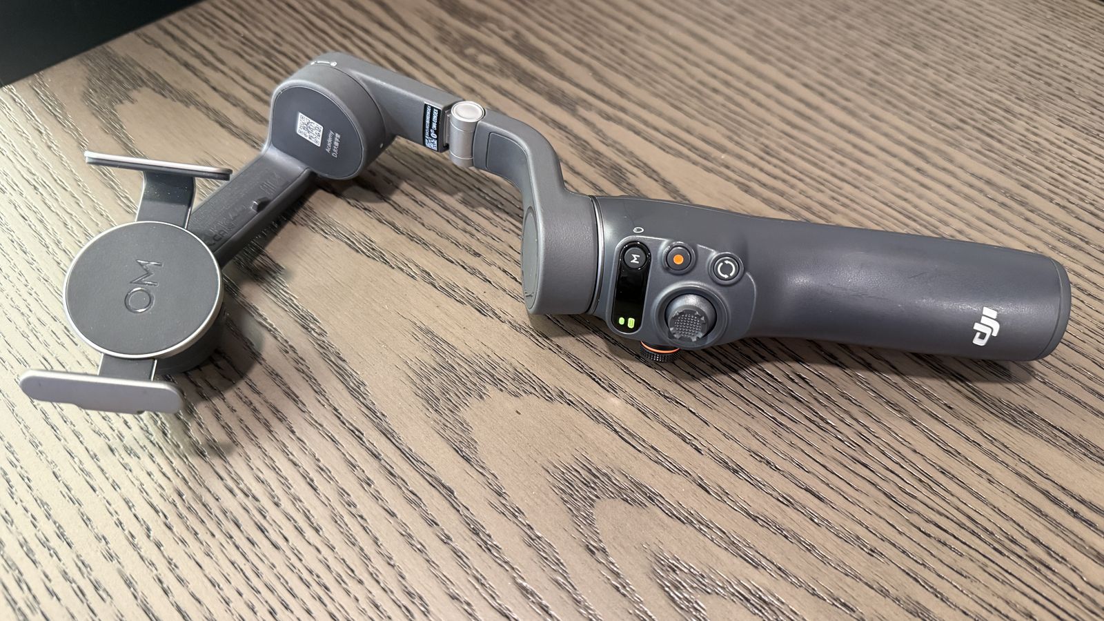 DJI Osmo Mobile 6 Smartphone Gimbal – Good Condition