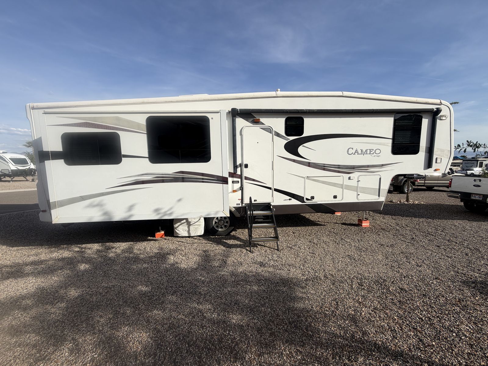 2011 Carriage Cameo  F35SB