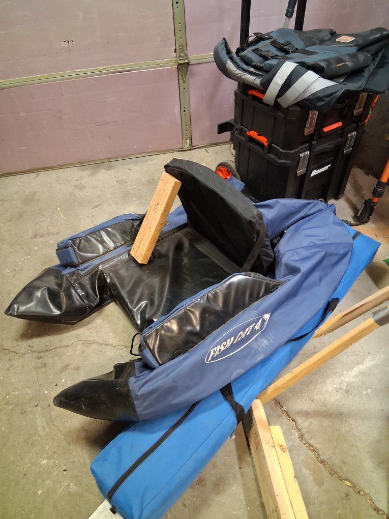 Fish Cat 4 Deluxe Float Tube with Oars and Carry Bag - Blue/Black, Used