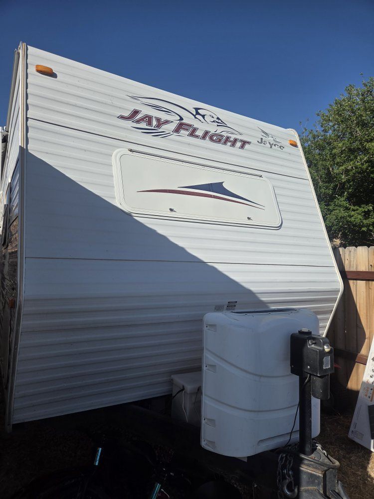 7k obo 2006 jayco Jay flight 29ft comes with generator 100 foot extension and solar
