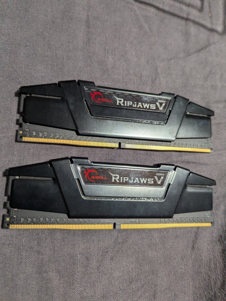 DDR4 16GB (8Gx2) - G.Skill Ripjaws V (Desktop)