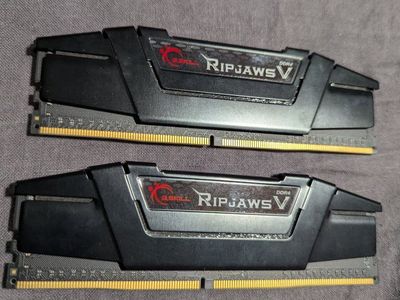 DDR4 16GB (8Gx2) - G.Skill Ripjaws V (Desktop)