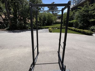 Heavy Duty Squat Rack with Pull-Up Bar for Home Gym - Excellent Condition