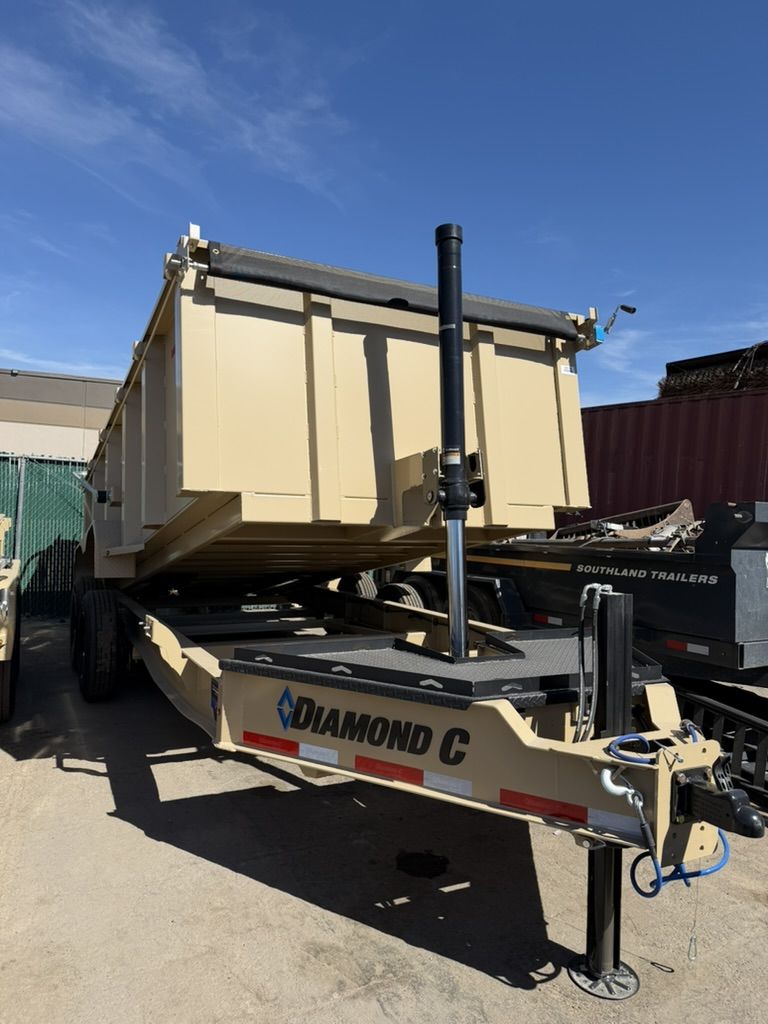 Weekend Dump Trailer Rental – Yard Cleanup & Landscaping