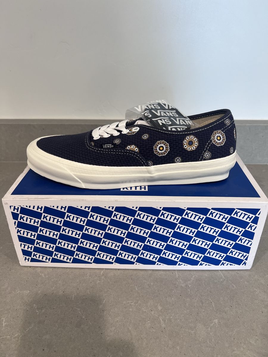 Vans OG Authentic LX – Kith for Vault Medallion (Rare Collaboration)