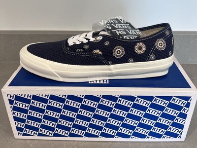Vans OG Authentic LX – Kith for Vault Medallion (Rare Collaboration)