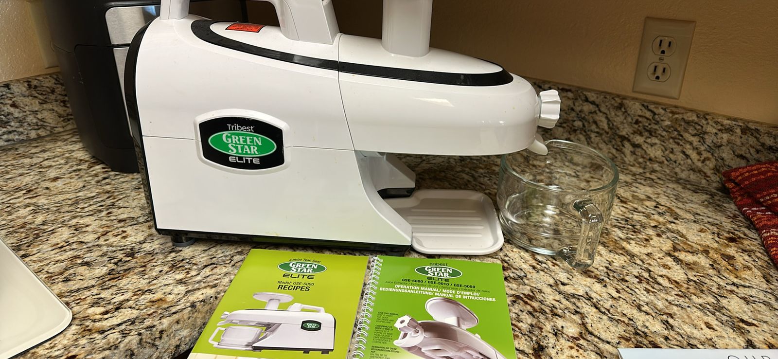 Tribest Green Star Elite GS-5000 Slow Masticating Juicer - Twin Gear Cold Press Juicer, White