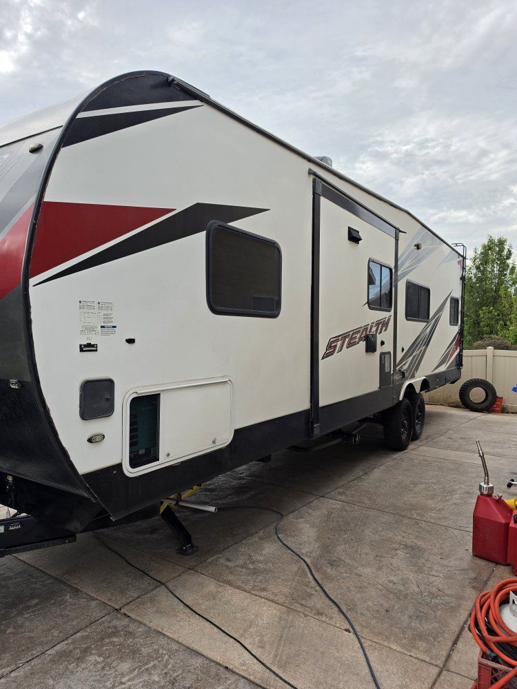 Stealth G-Series FQ2916 Travel Trailer RV with Generator