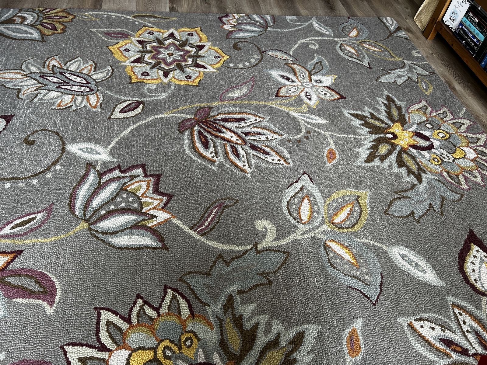 Hand-tufted, 100% wool rug, 8'x10', grey with floral design
