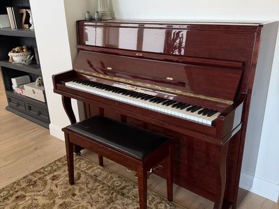 Pearl River upright piano