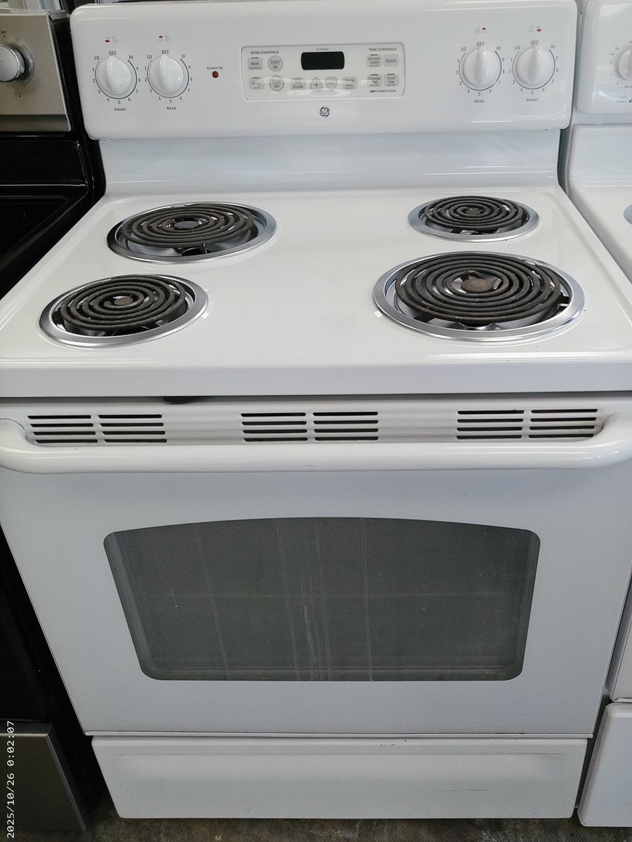 Real Clean White Eelctric Stove~90 Day Guarantee