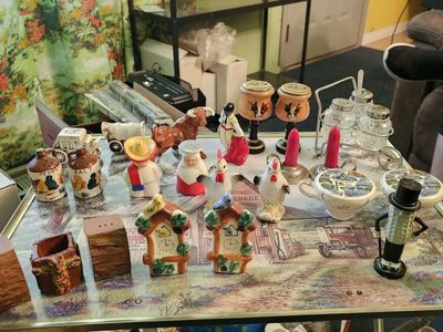 Salt and pepper shakers